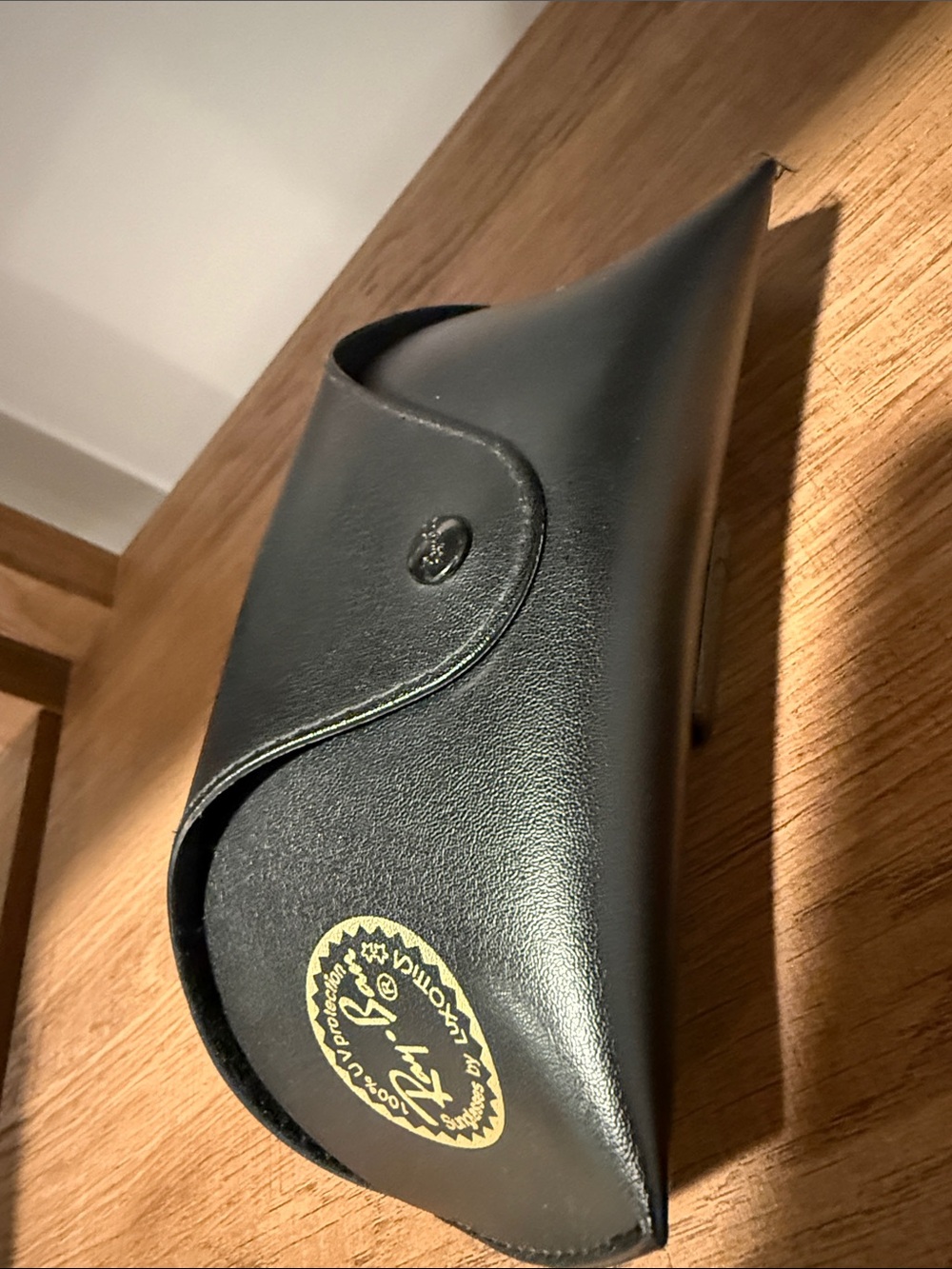 BOGO 🟢 Ray-Ban Gold Frame Sunglasses with Brown Gradient Lenses in case - Picture 7 of 7